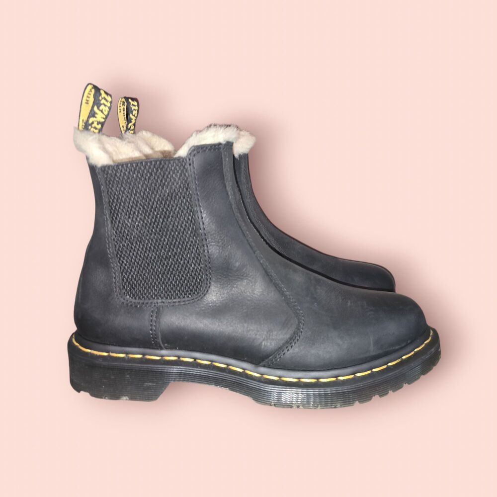 Dr. Martens 2976 Leonore Faux Fur Lined Chelsea Boots Black Ankle Leather Combat